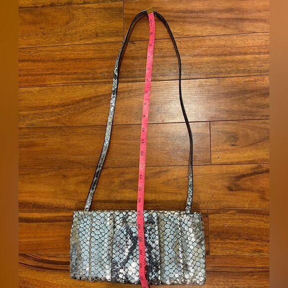 Michael Kors silver metallic clutch/shoulder bag - Picture 14 of 14
